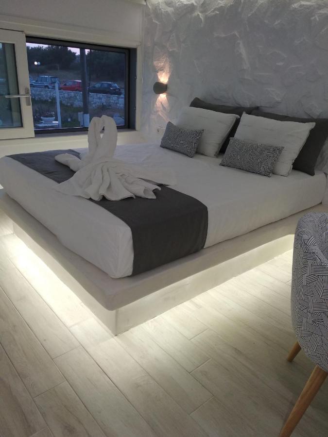 Marina'S Suites Naxos City Exterior photo
